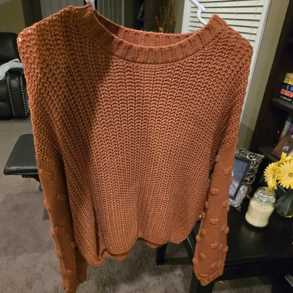 Cropped Sweater - Picture 1 of 2